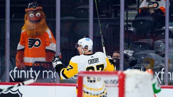 Crosby scores 2 goals as Pens surge past Flyers 7-3