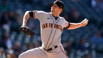 Gray stays perfect at home, Rockies beat Giants, 6-5