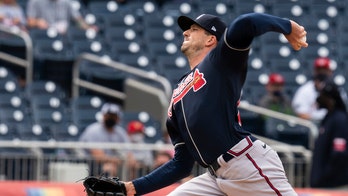 Freeman sits; Smyly, Braves get 1st sweep of Nats since 2014