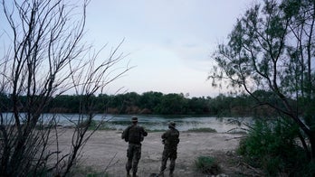 More Mexico border crossers are single adults, agents find