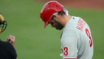 Phillies star Harper exits with sore shoulder, Jays win 4-0