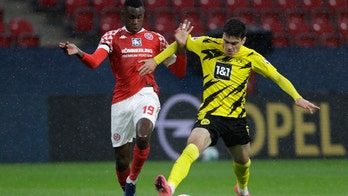 Jet setters: US starts grueling stretch Sunday at Swiss