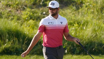 Conners keeps it as stress-free as possible for PGA lead