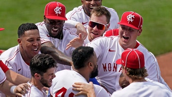 Santana's 2-run homer in 9th lifts Royals over Tigers 3-2