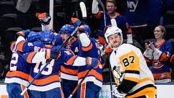 Nelson helps Islanders beat Penguins 5-3 to reach 2nd round