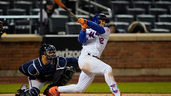 Lindor homers, Mets rout Braves 13-2 after Ozuna arrested