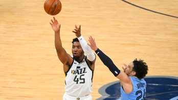 Mitchell scores 29 points, Jazz beat Grizzlies for 2-1 lead