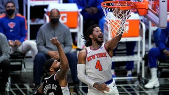 Knicks beat Clippers 106-100 behind Rose and Bullock