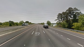 Alabama family's vehicle plunges into lake; at least 4 killed, including 2 kids: report