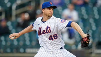 Jacob deGrom’s Mets teammates defend him against Twitter cheating allegation
