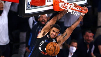 Knicks rookie Obi Toppin's mother emotional as fans cheer for her son at Madison Square Garden