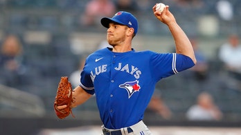 Matz excels in NY return, Kluber hurt, Jays top Yanks 6-2