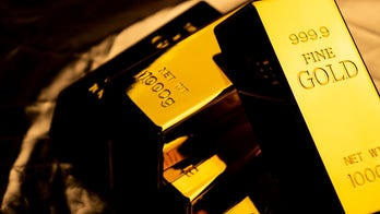 LAX cargo handlers arrested for stealing gold from shipment: prosecutors