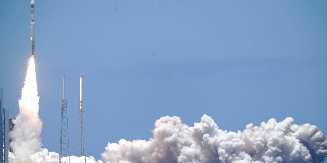 A United Launch Alliance Atlas V rocket carrying U.S. Space Force's fifth Space Based Infrared System Geosynchronous satellite (SBIRS GEO 5) for missile early-warning detection, lifts off from Space Launch Complex 41 at the Cape Canaveral Space Force Station, Tuesday, May 18, 2021, in Cape Canaveral, Fla. (AP Photo/John Raoux)