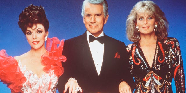 Linda Evans (right) said she developed a close bond with John Forsythe (center).