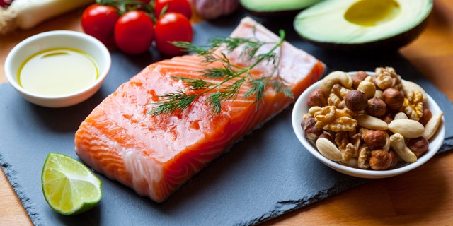 One recommended diet is the Mediterranean diet,<strong> </strong>which stresses eating fruits, vegetables, whole grains, nuts, legumes, fish and a high amount of olive oil.”/></source></source></source></source></picture></div>
<div class=