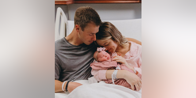 Sadie Robertson mengharapkan anak lagi dengan suaminya Christian Huff.