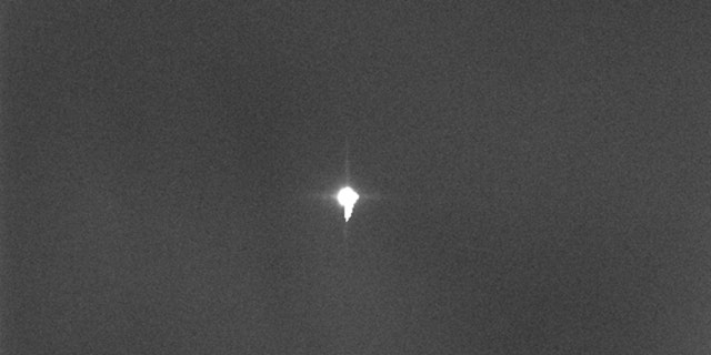 The image comes from a single, 0.5-second exposure, remotely taken with the "Elena" (PlaneWave 17″+Paramount ME+SBIG STL-6303E) robotic unit available at Virtual Telescope. The telescope tracked the exceptionally fast (0.3 deg/second) apparent motion of the object.