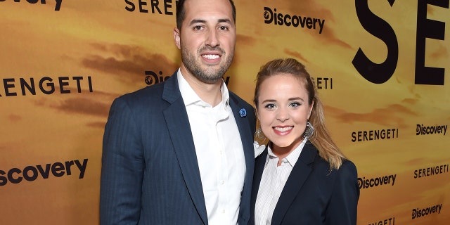  (L-R) Jeremy Vuolo and Jinger Duggar Vuolo released identical statements on Tuesday in support of TLC's decision not to renew ‘Counting On.’