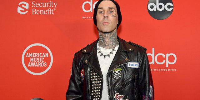 Travis Barker boarded a plane for the first time since his 2008 crash.