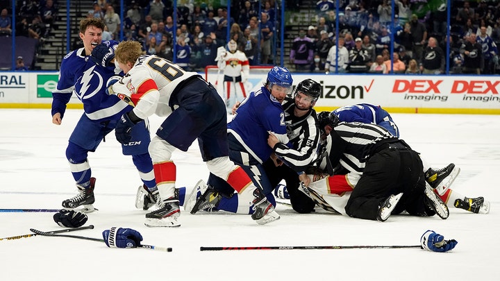 Fox News Flash top headlines for May 27