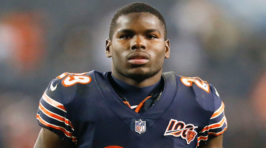 Former Bears RB Tarik Cohen suffers injury during live Instagram