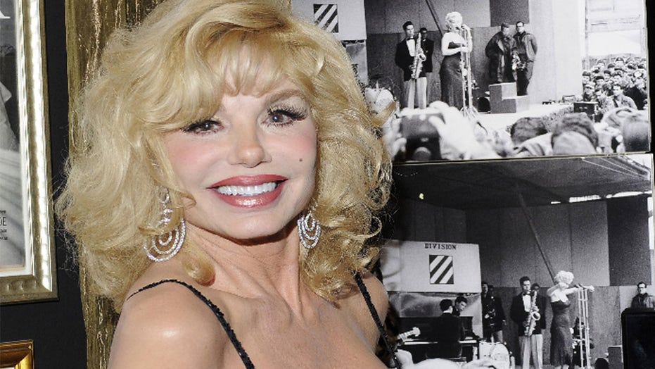 Loni Anderson on ‘Hollywood Museum Squares,’ trying on Marilyn Monroe’s dress: It ‘gave me chills’