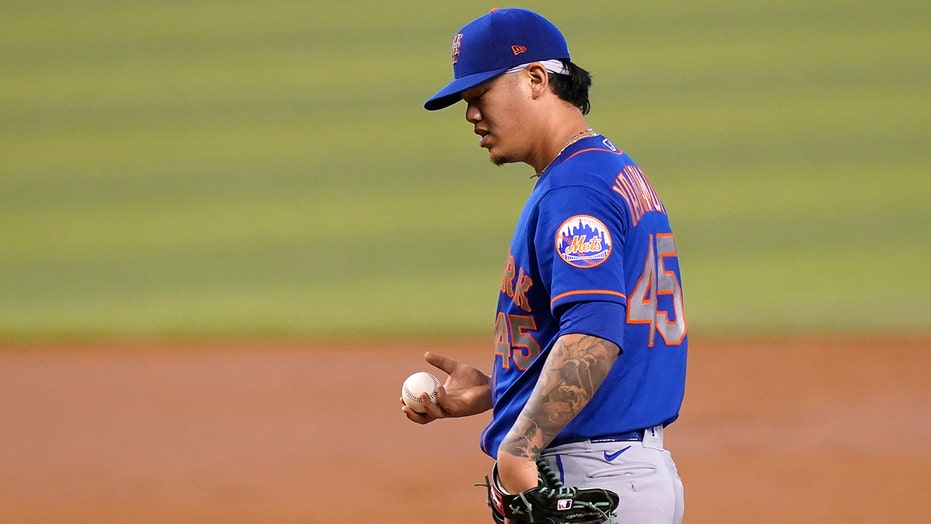 Mets pitcher calls out fans for ‘harassing’ his wife on Twitter following bad outing