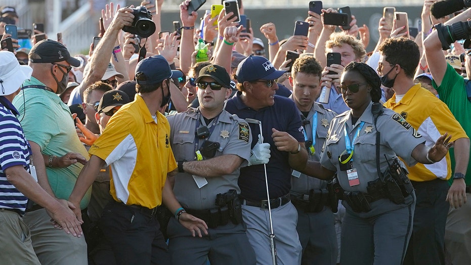 Insane Phil Mickelson crowd frustrates Brooks Koepka: ‘No one really gave a s–t’