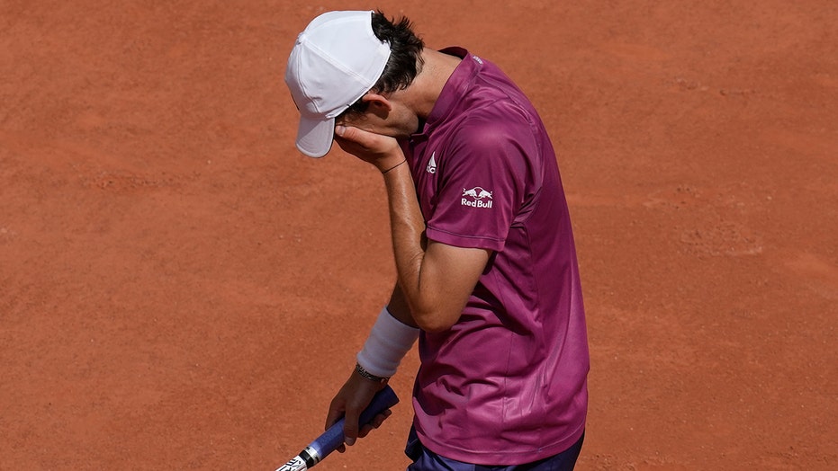 Thiem loses to Andujar in 5 sets at French Open
