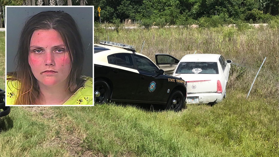 フロリダの女性, nearly naked, leads cops on high-speed chase in stolen car