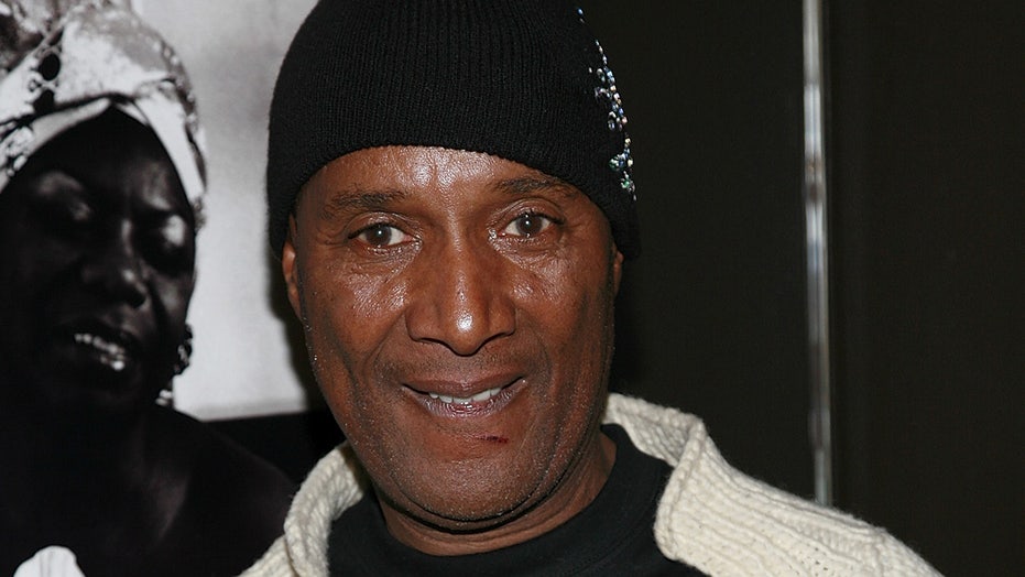 Comedian Paul Mooney, actor in ‘The Buddy Holly Story,’ dead at 79