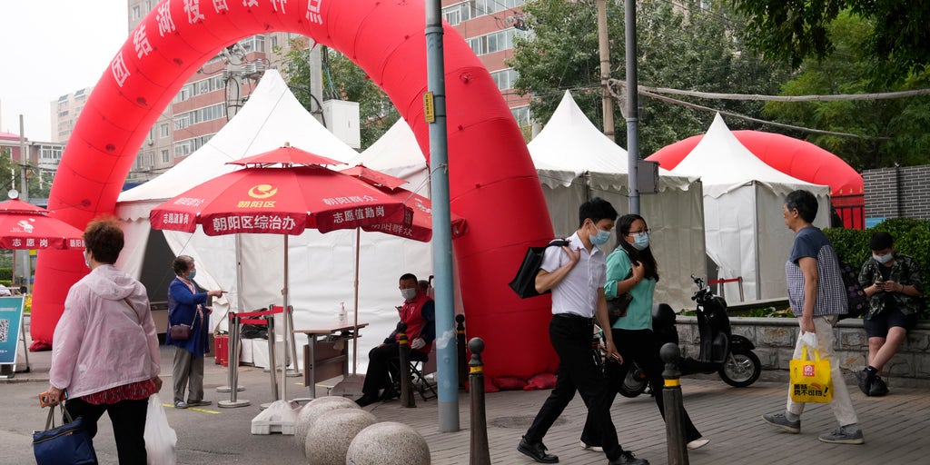 China pushes ahead with aggressive vaccination effort after slow start - Vimarsana News