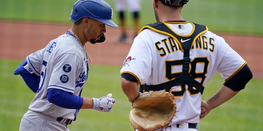 Betts homers, Urias picks up 9th win as Dodgers top
Pirates