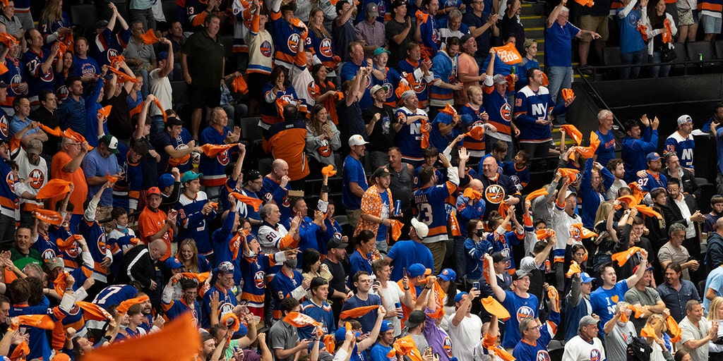 Islanders Fans Belt Out National Anthem In Viral Moment Ahead Of Game 6 Victory Over Bruins Fox News