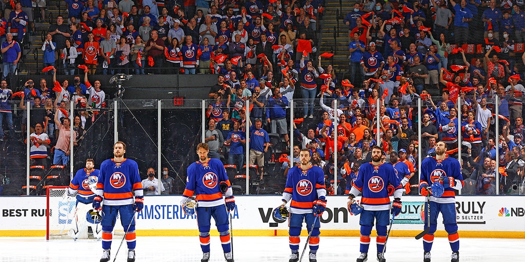 Islanders National Anthem Singer Details Viral Moment Our Country Coming Together As One Fox News Islanders National Anthem Singer Details Viral Moment Our Country Coming Together As One Fox News