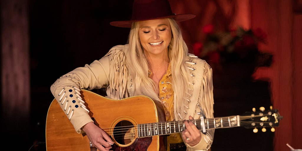 CMT Music Awards nominee Miranda Lambert wows with campfire performance of 'Tequila Does,' honors Texas roots - Vimarsana News