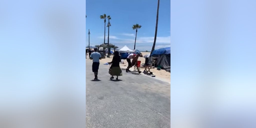 Los Angeles homeless man sucker punches elderly performer in brutal attack - Vimarsana News