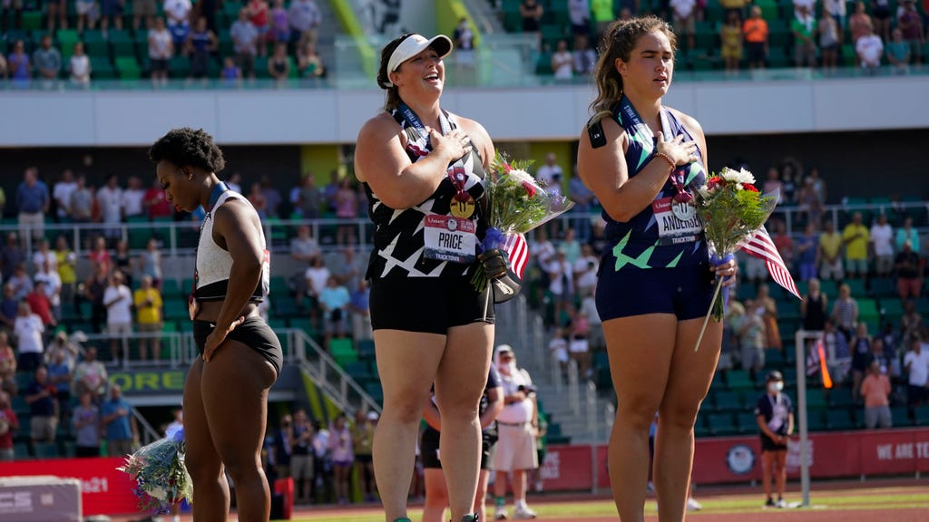 Athlete turns away from flag during national anthem at Olympic trials