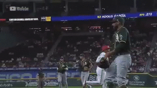 MLB pitcher drops pants, throws gear during umpire's substance inspection