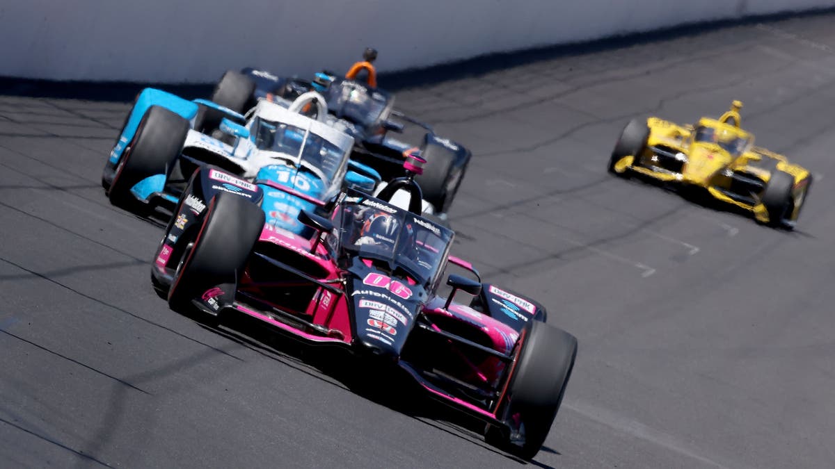 Helio Castroneves battled with Alex Palou in the closing laps of the Indy 500.