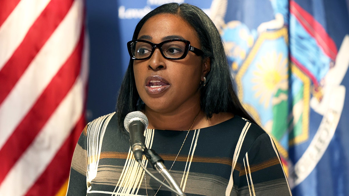 ROCHESTER, NEW YORK - SEPTEMBER 06: Rochester Mayor Lovely A. Warren addresses members of the media during a press conference related to the ongoing protest in the city on September 06, 2020 in Rochester, New York. Daniel Prude died after being arrested on March 23, by Rochester police officers who had placed a "spit hood" over his head and pinned him to the ground while restraining him. Mayor Warren announced a commitment to improve the city's response to mental health crisis. (Photo by Michael M. Santiago/Getty Images)