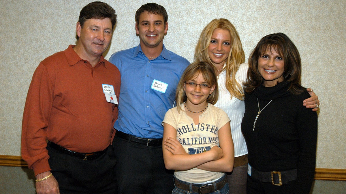The Spears family in 2003 (from left): Jamie Spears, Bryan Spears, Jamie Lynn Spears, Britney Spears and Lynne Spears (Photo by Kevin Mazur/WireImage)