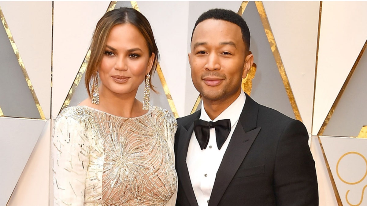 Chrissy Teigen John Legend