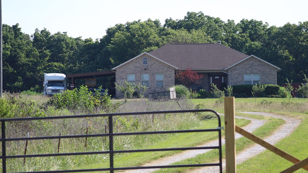 A passerby tells Fox News Duggar's temporary home is ‘indeed desolate.’
