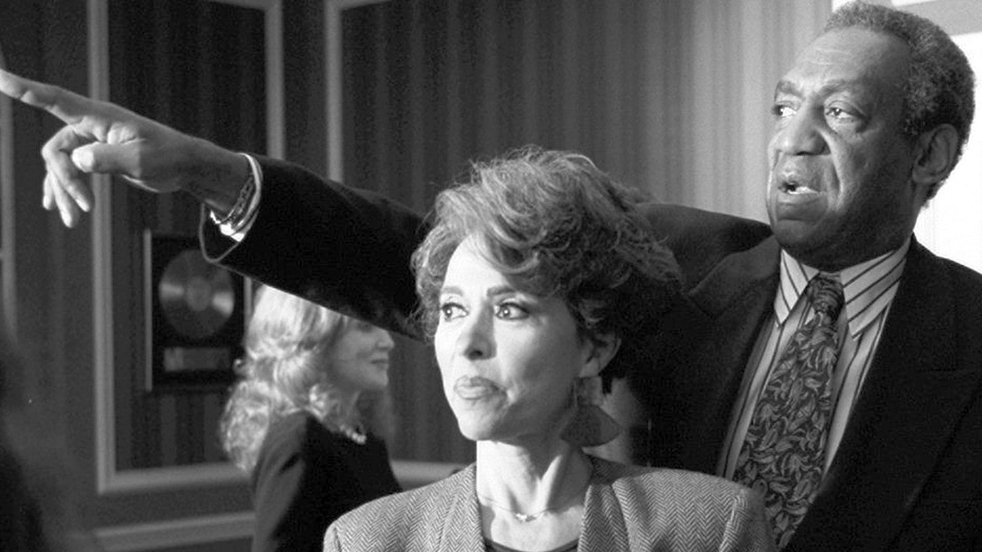 Rita Moreno and Bill Cosby filming the "Cosby Mysteries" television show.