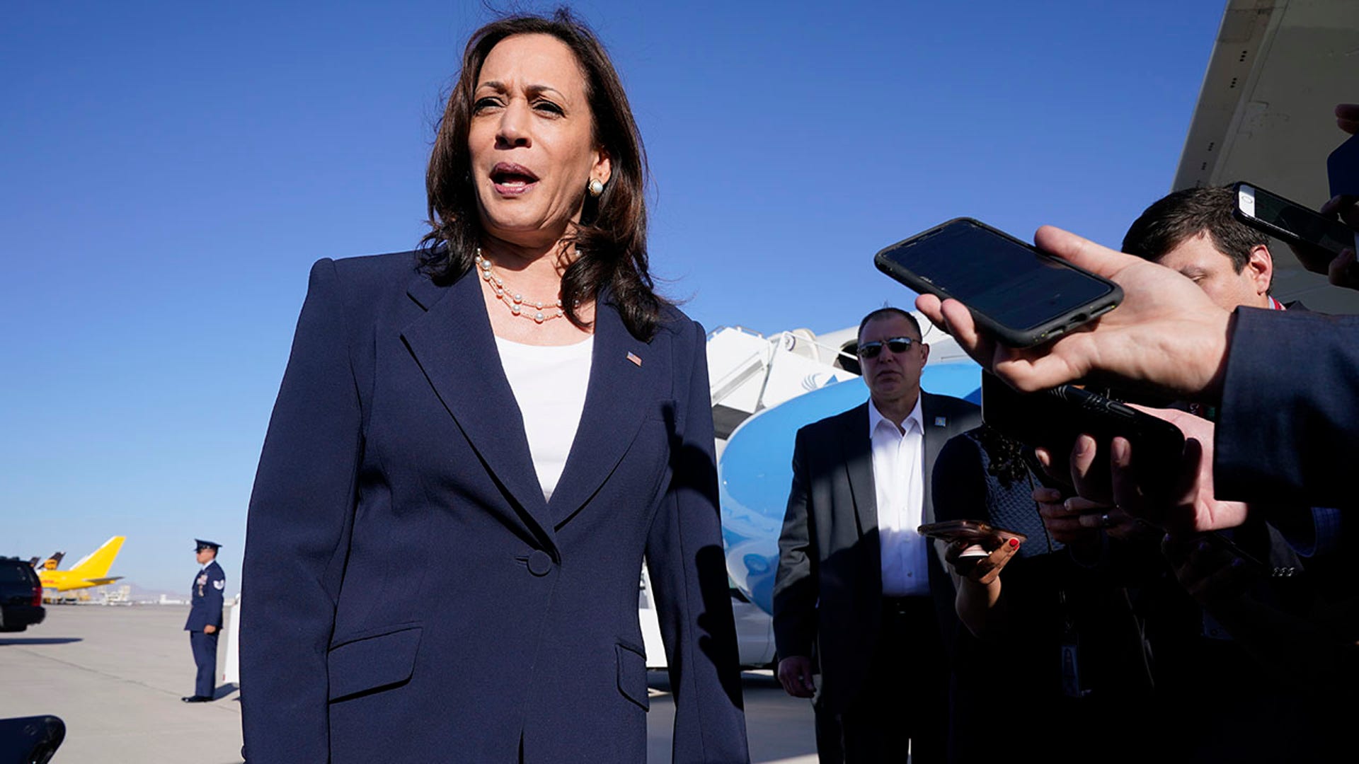Kamala Harris Makes Her First Visit To The Us Mexico Border Fox News 