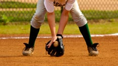 Alabama youth baseball coach, umpire get into fight during game