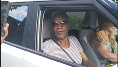 Minneapolis protesters hold city council VP ‘hostage’ by blocking vehicle, demanding riot charges dropped