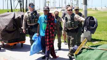 Los Angeles County deputies move into LAPD territory to address Venice Beach homelessness crisis